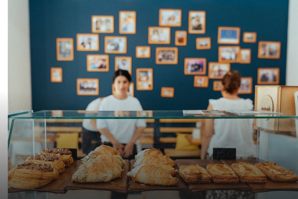 Aregak Bakery & Café